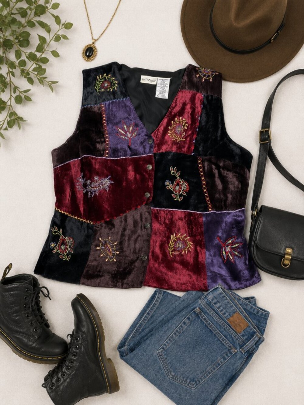 White Stag Velvet Patchwork Embroidered Vest Women’s Large Boho 90s